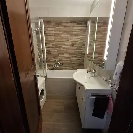 Montana Etoilee Apartment *